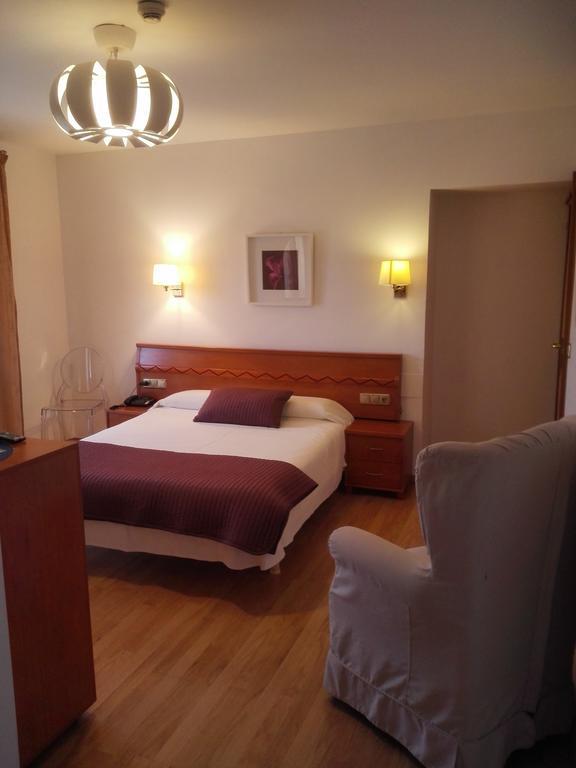 Hotel Porta D'Alella Room photo